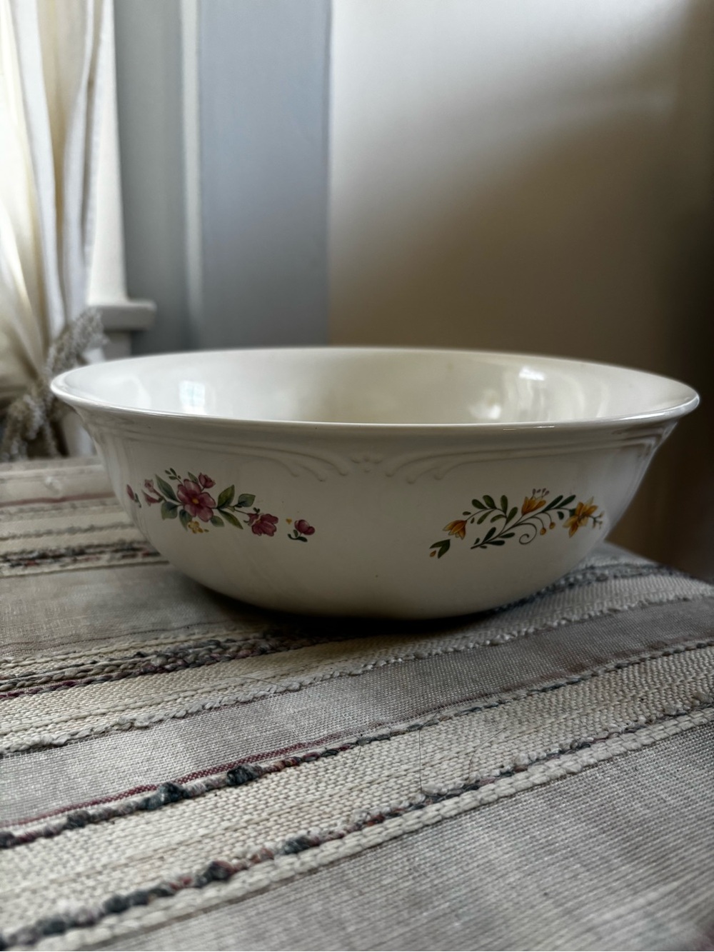 Pfaltzgraff White Ceramic Serving Bowl with Pink and Yellow Floral Motif